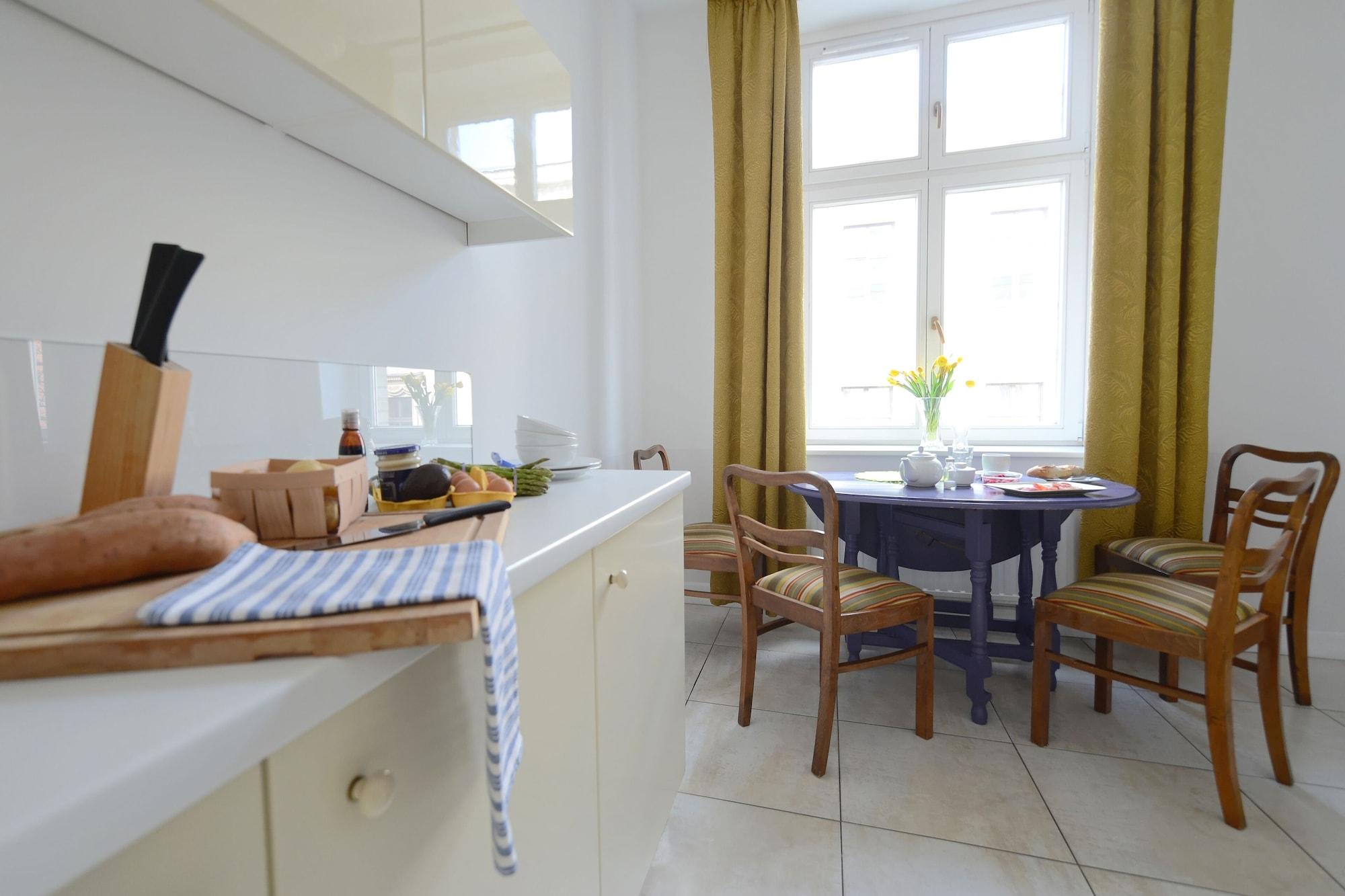 Crystal Suites Old Town Краков Экстерьер фото